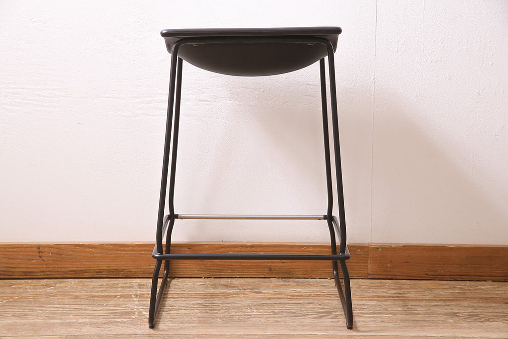 中古　スペイン　Viccarbe(ヴィッカルベ)社　LAST MINUTE Medium Stool　軽やかなデザインがかっこいいスツール(チェア、椅子、カッシーナ、Cassina)(定価約8万円)(R-045407)