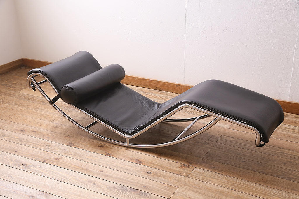 中古　Cassina(カッシーナ)　Le Corbusier(ル・コルビュジエ)　LC4　シェーズロング(寝椅子、タグ付き)(定価約82万)(R-045410)