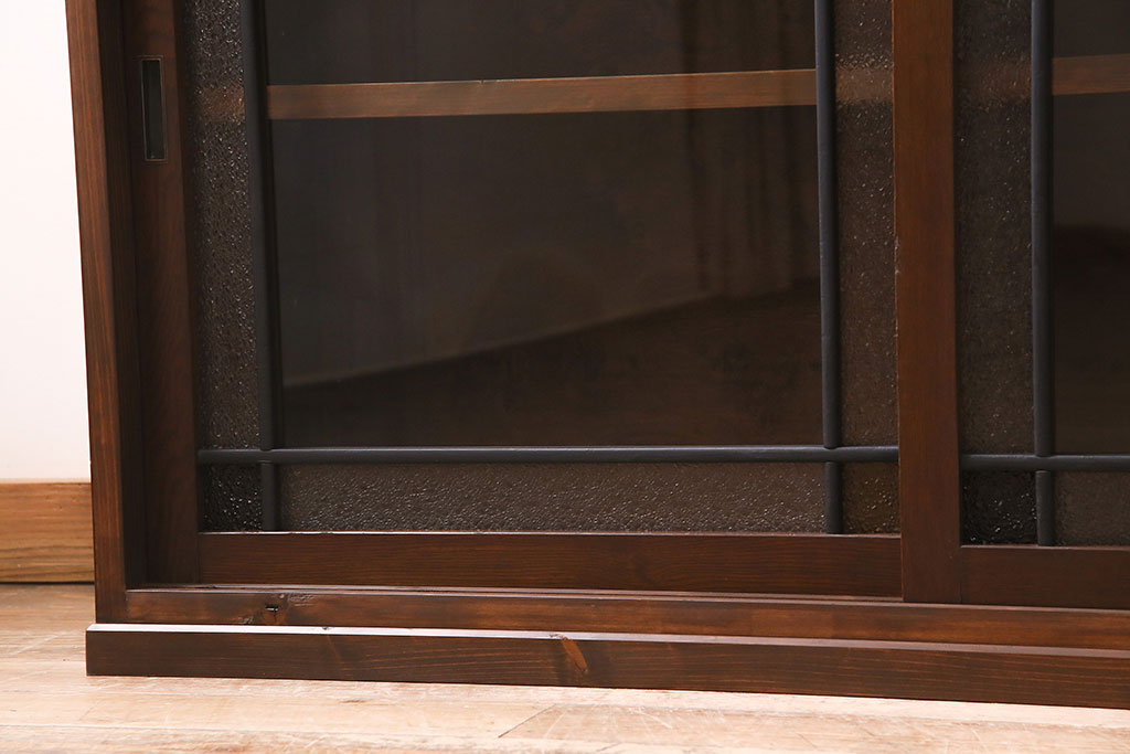 ラフジュ工房オリジナル　古建具リメイク　引き出し付き　色ガラス・レトロガラスが魅力のサイドボード(ガラス戸棚、収納棚、キャビネット)(R-045418)