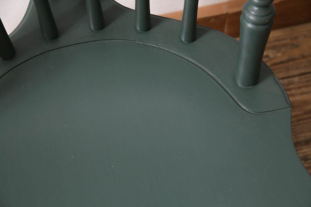 ヴィンテージ家具　当店ペイント　シックなカラーが落ち着きのある空間を演出するダイニングチェア(ウィンザーチェア、椅子、アームレスチェア、ビンテージ、ウインザーチェア)(R-045475)