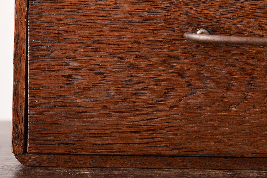 アンティーク家具　昭和レトロ　仕切り付き　シンプルなデザインの小引き出し(小物収納、小物入れ)(R-045477)