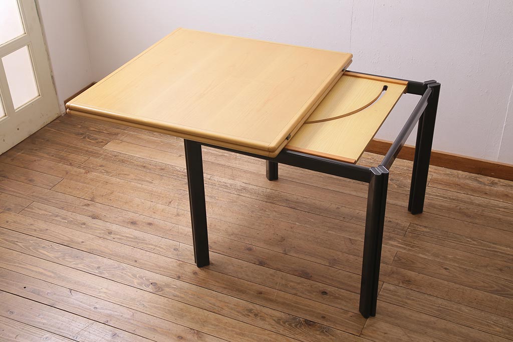 中古　国産　天板拡張式　すっきりとしたデザインのダイニングテーブル(4人掛け、6人掛け、作業台)(R-045497)