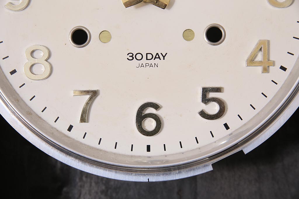 アンティーク時計　昭和レトロ　SEIKO(セイコー)　30DAY　電池式　金色の文字がお洒落な柱時計(掛け時計)(R-045565)