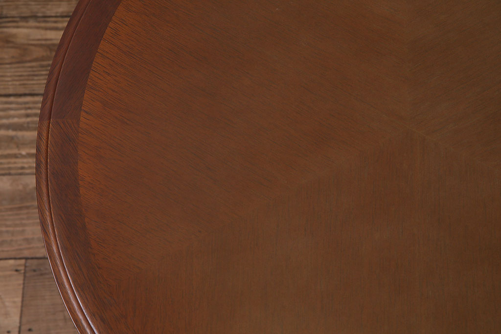 和製ビンテージ　オールドマルニ　maruni(マルニ木工)　棚付き　三角形の棚がお洒落なコーヒーテーブル(サイドテーブル、ラウンドテーブル)(R-045566)