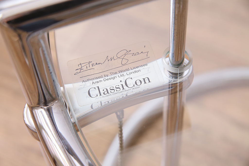 中古　Cassinaixc.(カッシーナイクスシー)取り扱い　ClassiCon(クラシコン)　Eileen Gray(アイリーン・グレイ)　ADJUSTABLE TABLE(アジャスタブルテーブル)　E1027　サイドテーブル(定価約15万円)(ガラステーブル、ラウンドテーブル)(R-045583)