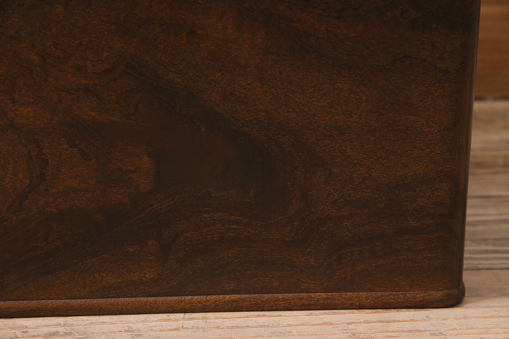 アンティーク雑貨　昭和初期　指物家具　桑材　美しい木目の角火鉢(木製火鉢、箱火鉢)(R-045621)