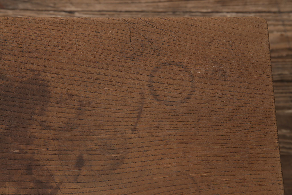 アンティーク家具　昭和初期　ストリップド(剥離)　総ケヤキ材　アーチのデザインが目を引く花台(ローテーブル、豆ちゃぶ台)(R-045624)