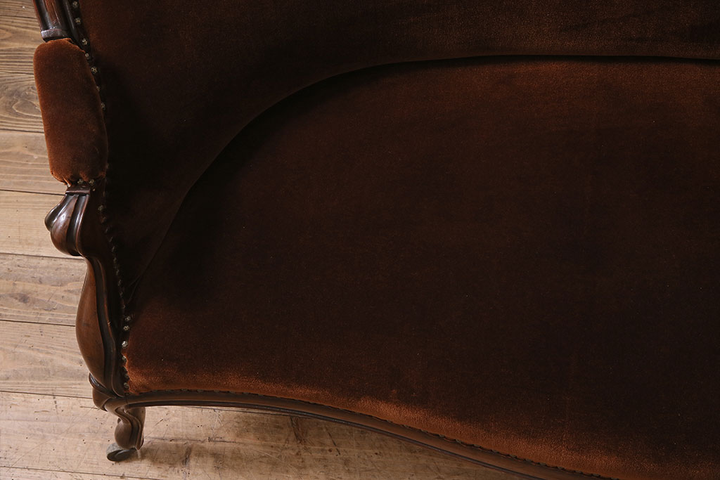 ヴィンテージ家具　フランスビンテージ　キャスター付き　マホガニー材製の優雅なアームソファ(2人掛け、3人掛け)(R-045643)