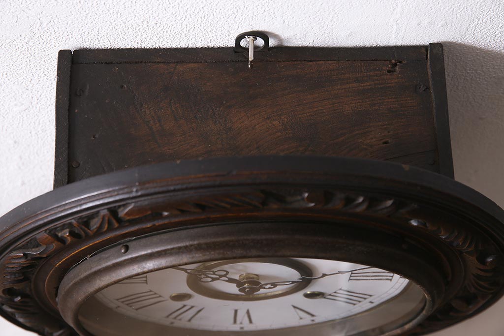 アンティーク時計　明治大正期　AICHI(アイチ、愛知時計電機)　鎌倉彫り　電池式　頭丸型　彫刻が美しい掛け時計(柱時計)(R-045648)