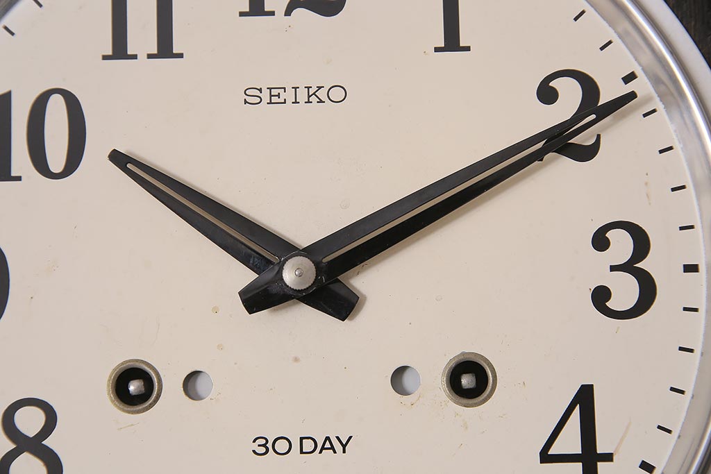 アンティーク時計　昭和中期　SEIKO(セイコー)　ゼンマイ式　カレンダー付き　30DAY　渋い色合いの掛け時計(柱時計、振り子時計)(R-045649)