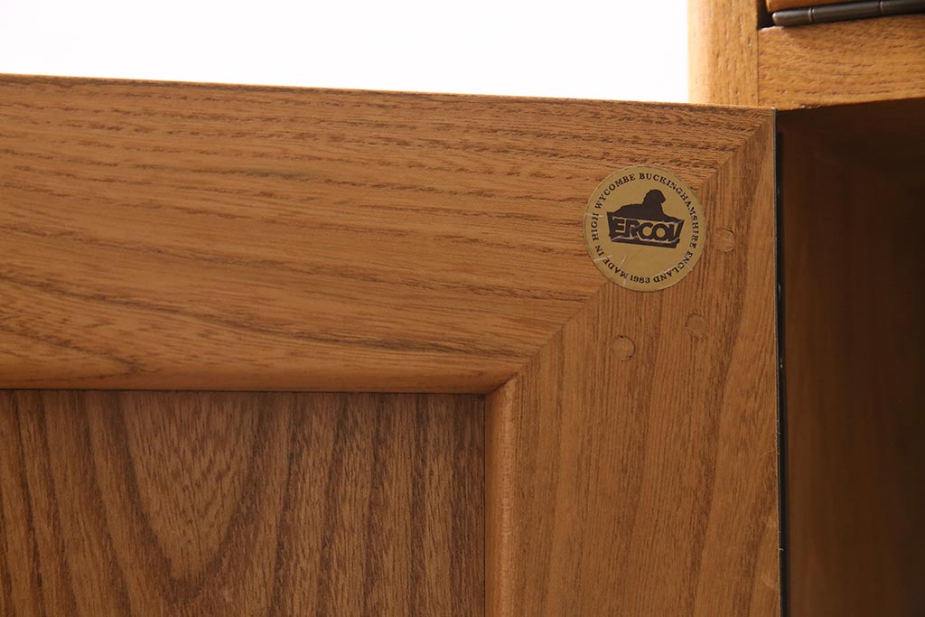 ヴィンテージ家具　イギリス家具　ERCOL(アーコール)　柔らかな雰囲気を醸し出す北欧スタイルのキャビネット(収納棚、サイドボード、戸棚、ビューロー、ビンテージ)(R-045716)