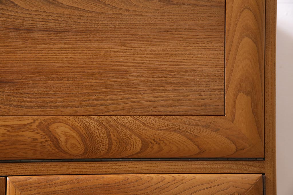 ヴィンテージ家具　イギリス家具　ERCOL(アーコール)　柔らかな雰囲気を醸し出す北欧スタイルのキャビネット(収納棚、サイドボード、戸棚、ビューロー、ビンテージ)(R-045716)
