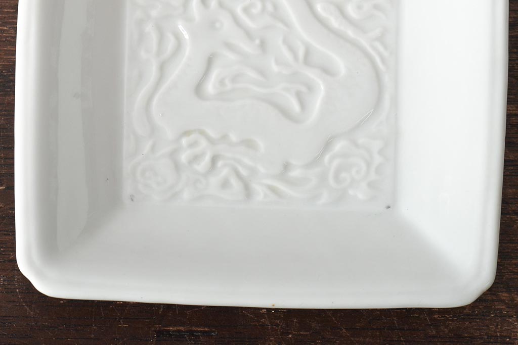 江戸期　白磁　陽刻　龍の図　角皿5枚セット(中国?、小皿、深皿、鉢)(R-045723)