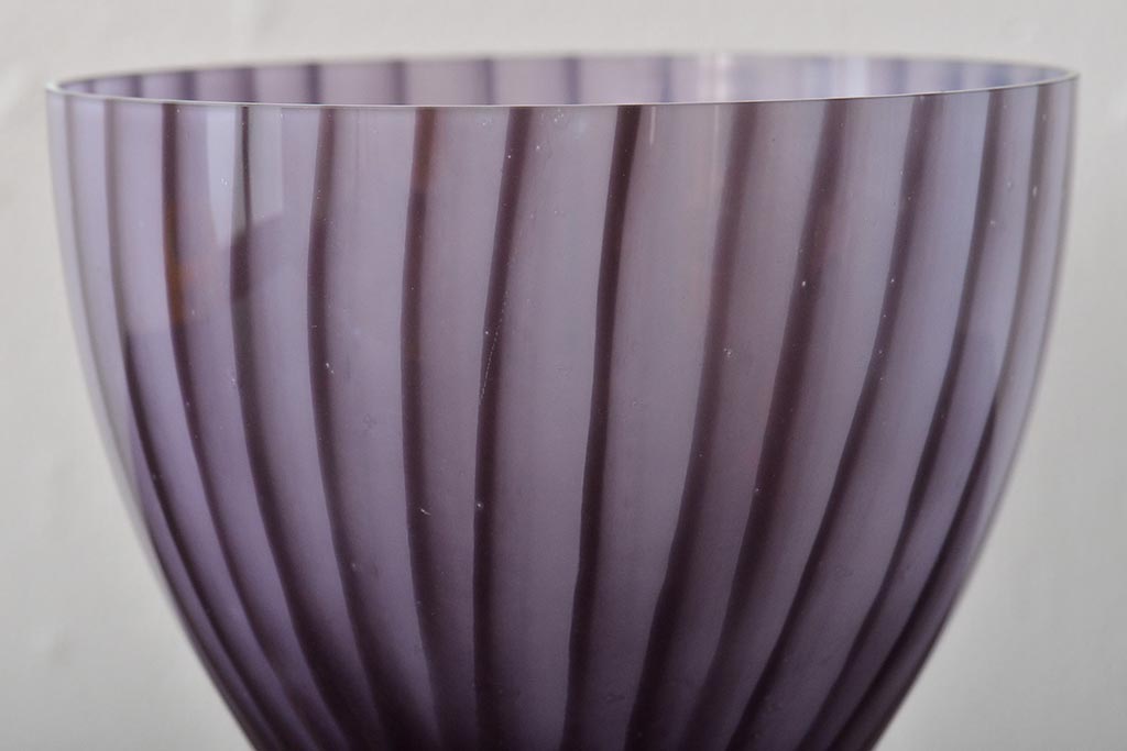 北欧　KOSTA　BODA(コスタボダ)　パープルストライプガラス　花瓶(フラワーベース、花器、紫)サイン入(R-045725)