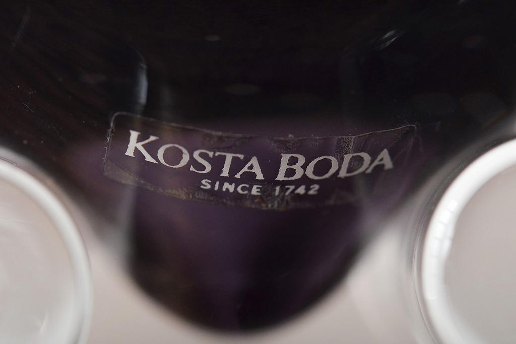 北欧　KOSTA　BODA(コスタボダ)　パープルストライプガラス　花瓶(フラワーベース、花器、紫)サイン入(R-045725)