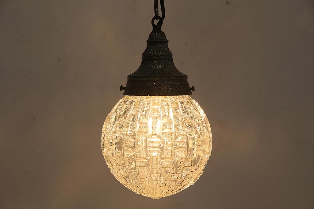 ヴィンテージ照明　光の屈折が魅力のペンダントライト(吊り下げ照明、天井照明、ビンテージ)(R-045743)