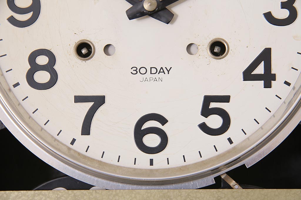 アンティーク時計　昭和中期　SEIKO(セイコー)　ゼンマイ式　カレンダー付き　30DAY　木目調の掛け時計(柱時計、振り子時計)(R-045749)