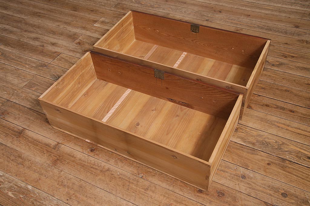 アンティーク家具　昭和中期　箪笥リメイク　前板栓材　落ち着いた色合いのローチェスト(引き出し、ローボード、テレビ台)(R-045778)