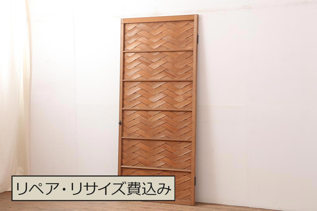可愛いお部屋作り。おしゃれアンティークドアのあるインテリア実例