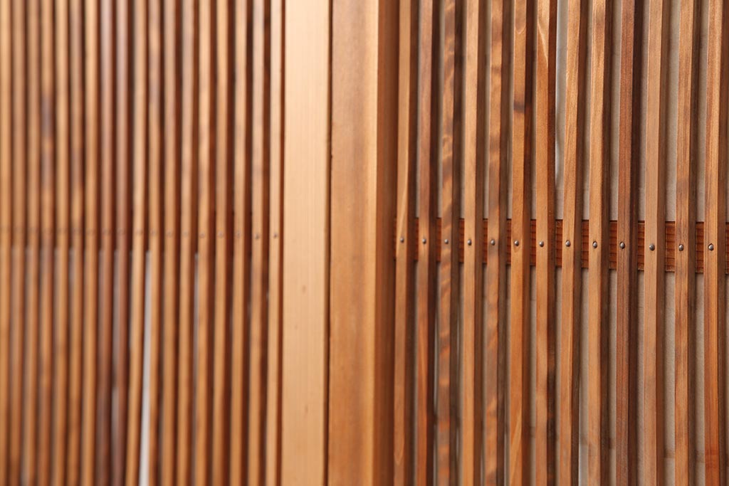 アンティーク建具　昭和中期　裏障子付き　和風スタイルにおすすめな帯格子戸4枚セット(障子戸、引き戸、建具)(R-045838)