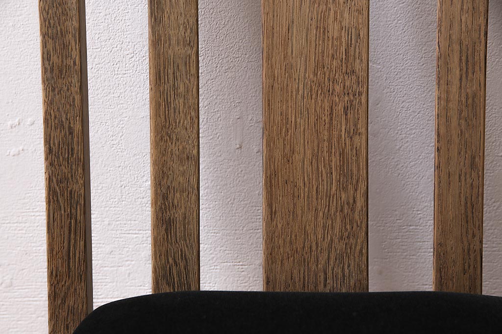 アンティーク家具　イギリスアンティーク　ストリップド(剥離)　オーク材　上品なシルエットのダイニングチェア(椅子)(R-045845)