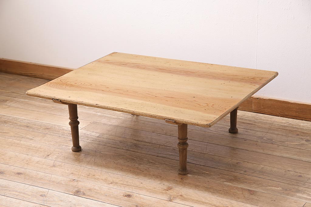 床座生活におすすめの定番家具！ナチュラルに使える日本の座卓・机