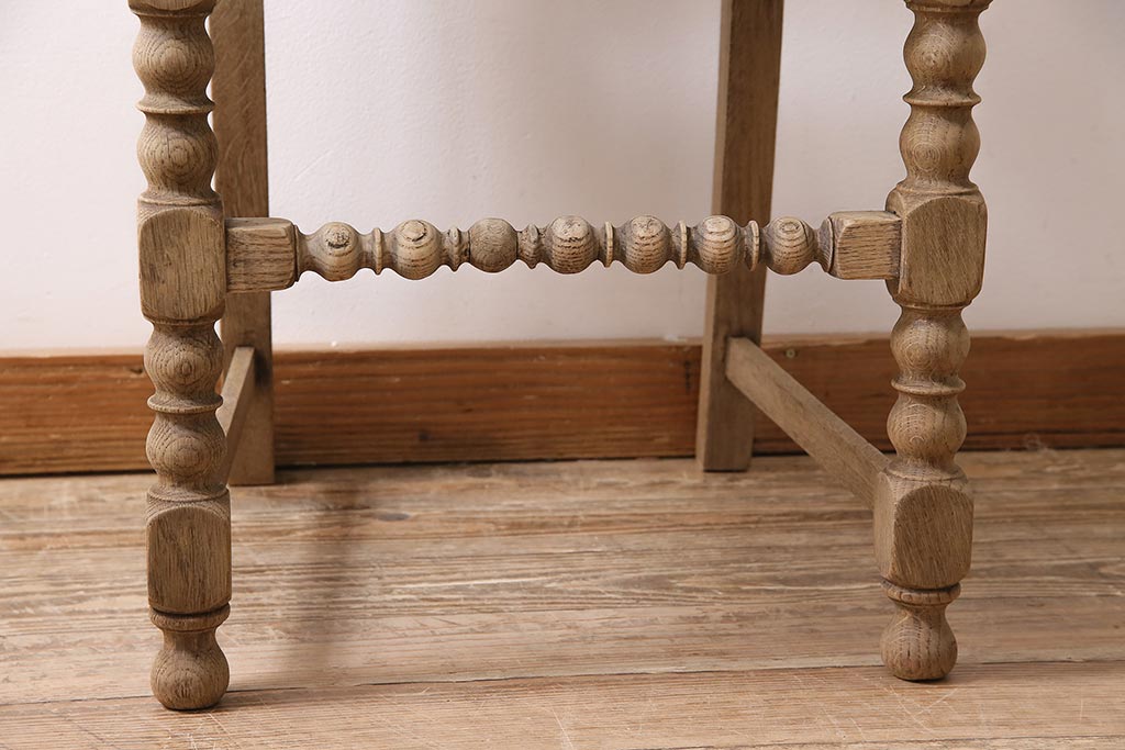 アンティーク家具　イギリスアンティーク　ストリップド(剥離)　オーク材　凝った意匠のダイニングチェア(椅子)(R-045944)