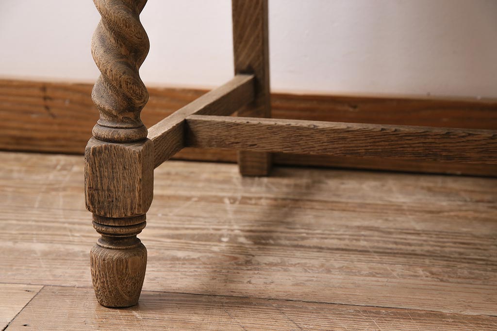 アンティーク家具　イギリスアンティーク　ストリップド(剥離)　オーク材　凝った意匠のダイニングチェア(椅子)(R-045946)