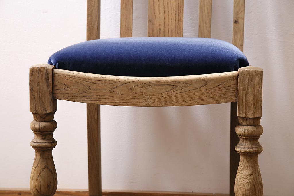 アンティーク家具　イギリスアンティーク　ストリップド(剥離)　オーク材　素朴な木味のダイニングチェア(椅子)(R-045947)