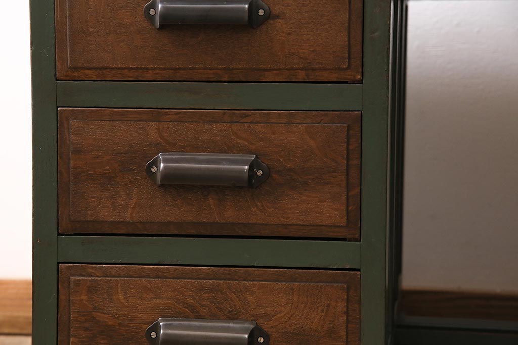 アンティーク家具　ペイント　ナラ材　緑のペイントが魅力の両袖デスク(ワークデスク、両袖机、在宅ワーク、在宅用勉強机)(R-045981)