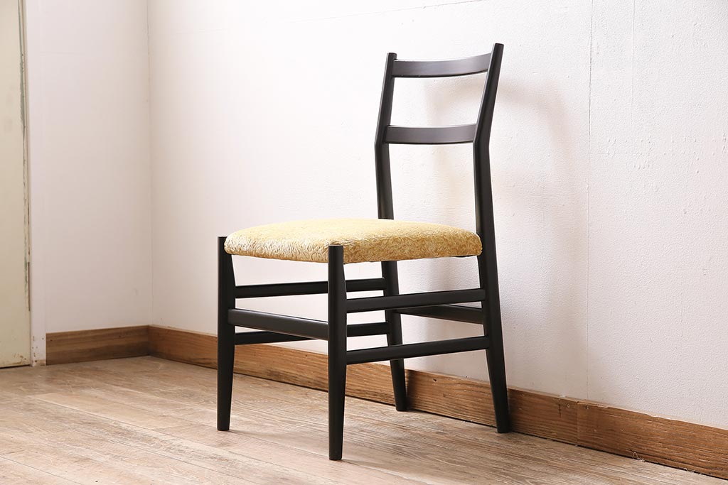 中古　Cassina(カッシーナ)　GIO PONTI(ジオ・ポンティ)　646*　和を感じるモダンなチェア(椅子、ダイニングチェア)(定価約10万円)(R-045985)