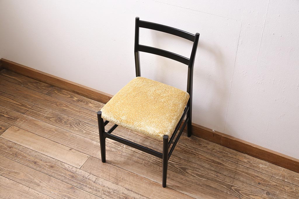 中古　Cassina(カッシーナ)　GIO PONTI(ジオ・ポンティ)　646*　和を感じるモダンなチェア(椅子、ダイニングチェア)(定価約10万円)(R-045985)