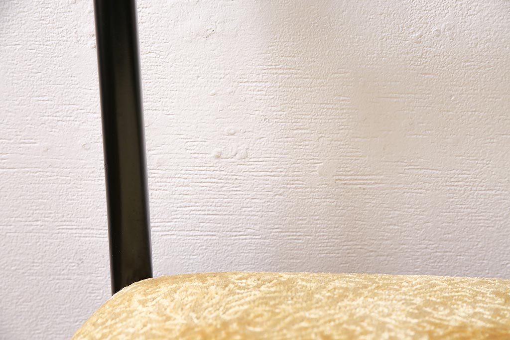 中古　Cassina(カッシーナ)　GIO PONTI(ジオ・ポンティ)　646*　和を感じるモダンなチェア(椅子、ダイニングチェア)(定価約10万円)(R-045985)