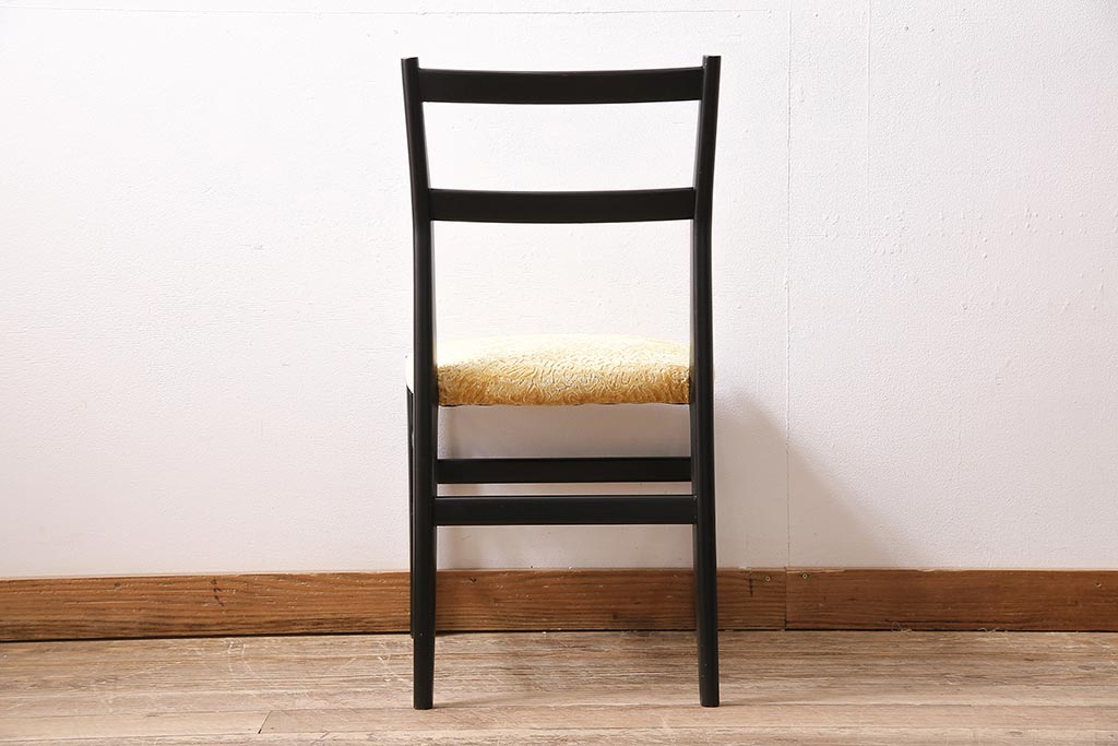 中古　Cassina(カッシーナ)　GIO PONTI(ジオ・ポンティ)　646*　和を感じるモダンなチェア(椅子、ダイニングチェア)(定価約10万円)(R-045985)
