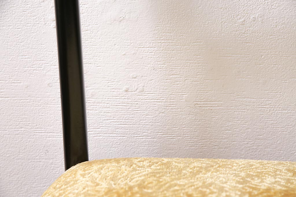中古　Cassina(カッシーナ)　GIO PONTI(ジオ・ポンティ)　646*　和を感じるモダンなチェア(椅子、ダイニングチェア)(定価約10万円)(R-045987)