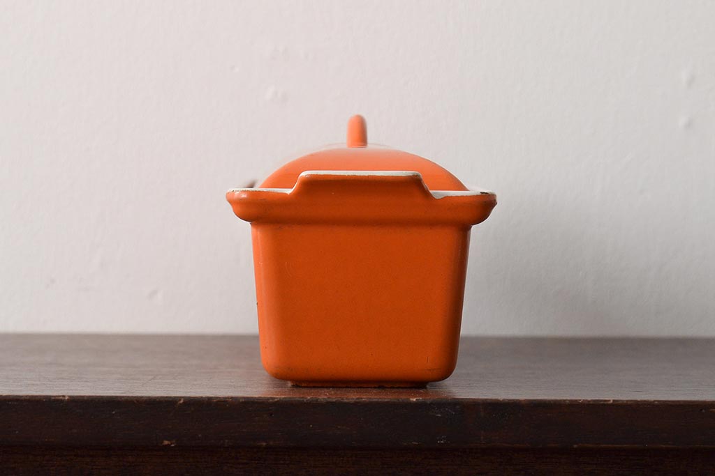 Le Creuset　ル・クルーゼ　オレンジ・テリーヌレクタ32cm　　ホワイト・琺瑯キャセロール　2点セット(ホーロー、鍋、ココット、両手鍋)(R-046001)