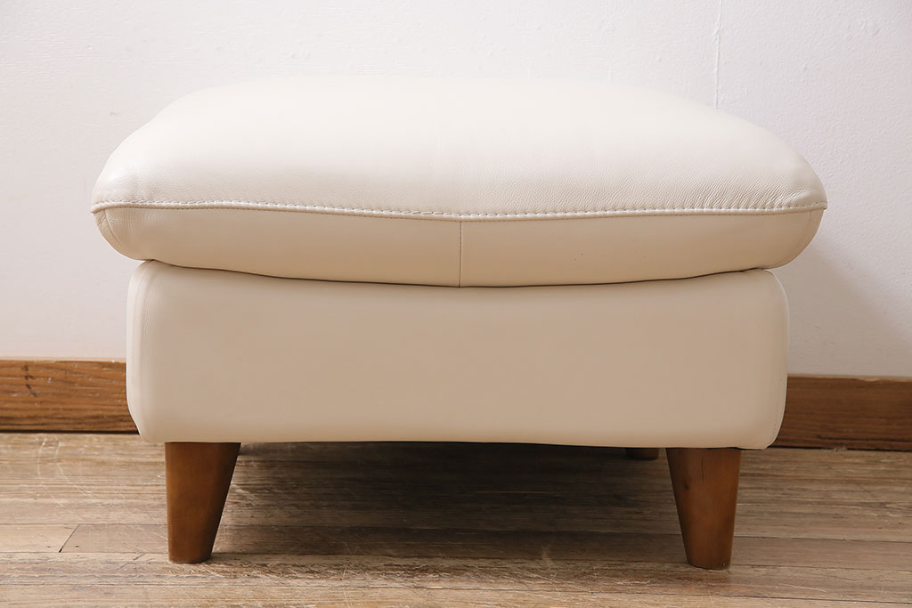 中古　NATUZZI(ナツッジ)　Italsofa(イタルソファ)　本革　イタリアモダン　可愛らしいフォルムのオットマン(スツール、チェア)(R-046025)