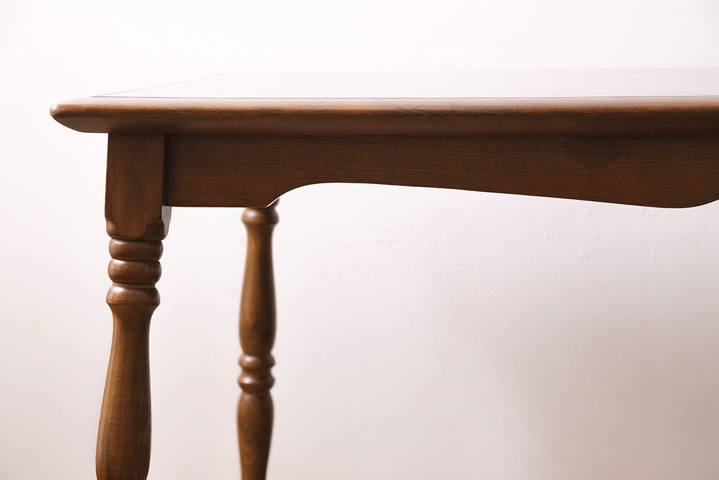 和製ビンテージ　飛騨家具　柏木工　レア!　昭和の薫り漂う優美なダイニングテーブル(テーブル、机、4人掛け)(R-046027)