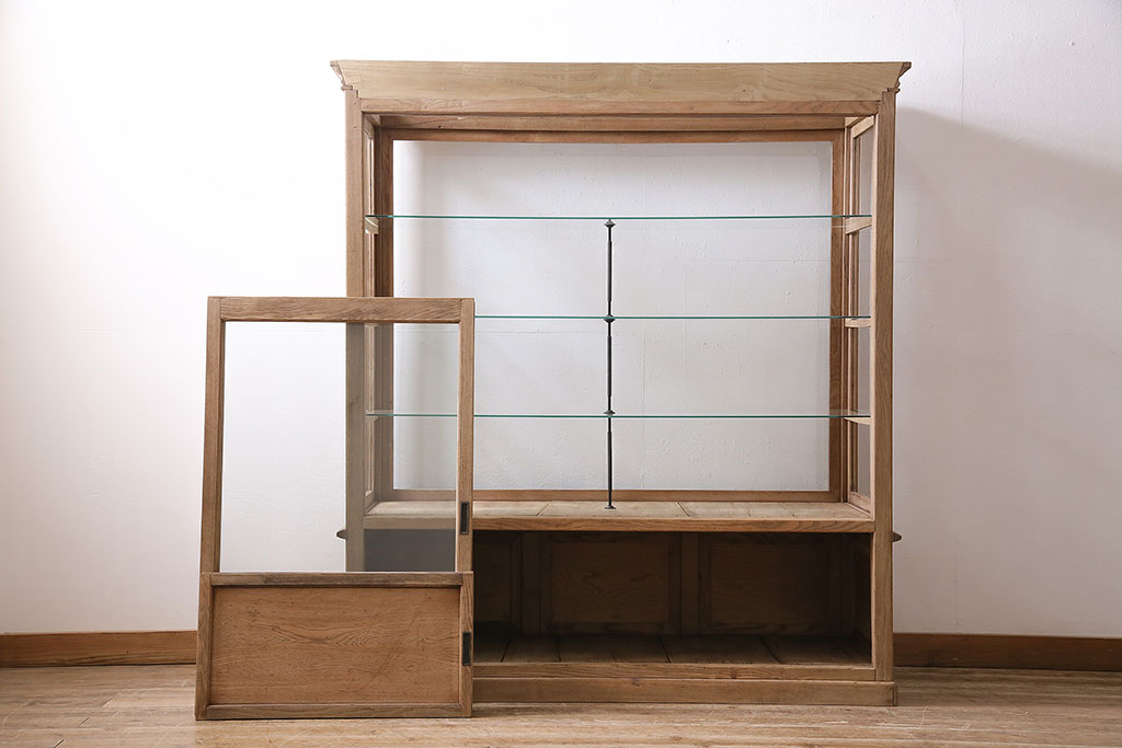 アンティーク家具　ストリップド(剥離)　栗材　品格のあるガラスケース(ショーケース、飾り棚、陳列棚、什器)(R-046028)