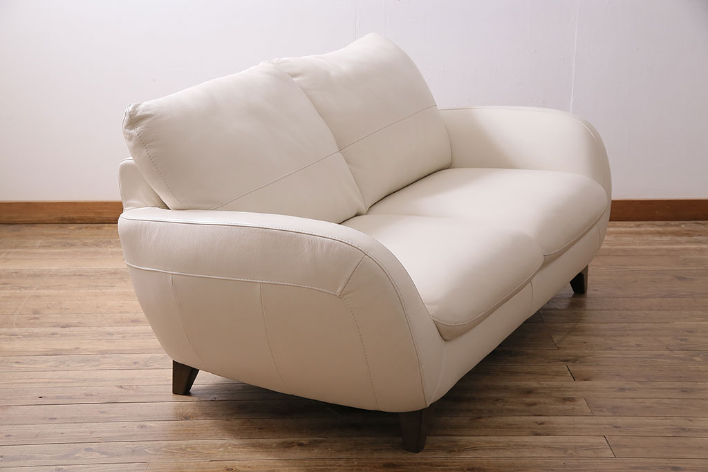 中古　NATUZZI(ナツッジ)　Italsofa(イタルソファ)　本革　ミッドセンチュリーなイタリア製の2人掛けソファ(ラブソファ)(R-046030)