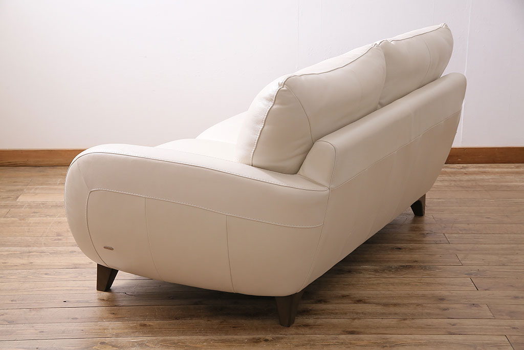 中古　NATUZZI(ナツッジ)　Italsofa(イタルソファ)　本革　ミッドセンチュリーなイタリア製の2人掛けソファ(ラブソファ)(R-046030)