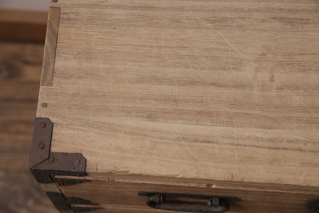 アンティーク家具　明治大正期　ストリップド(剥離)　総桐材　柔らかな木肌が魅力的な小箪笥(小物収納、引き出し)(R-046042)