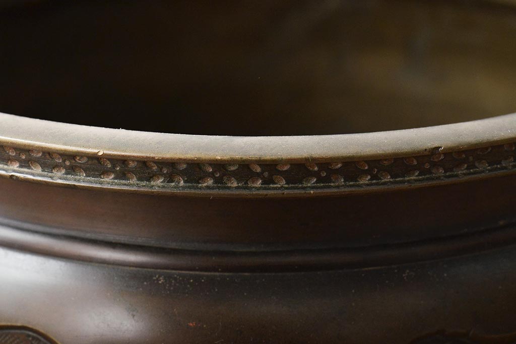 真鍮　麒麟・鳳凰・龍・亀・象の図　彫金　火鉢(鉢カバー、傘立て)(R-046099)