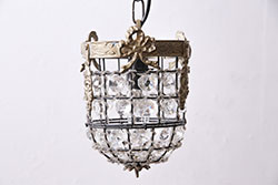 ヴィンテージ照明　イギリスビンテージ　真鍮　凝った装飾が華やかな印象を与える吊り下げ照明(天井照明)(R-046115)