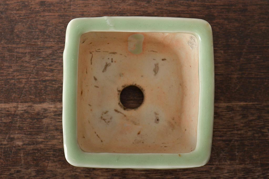 大正〜昭和初期　青磁　植木鉢(陽刻)(R-046164)