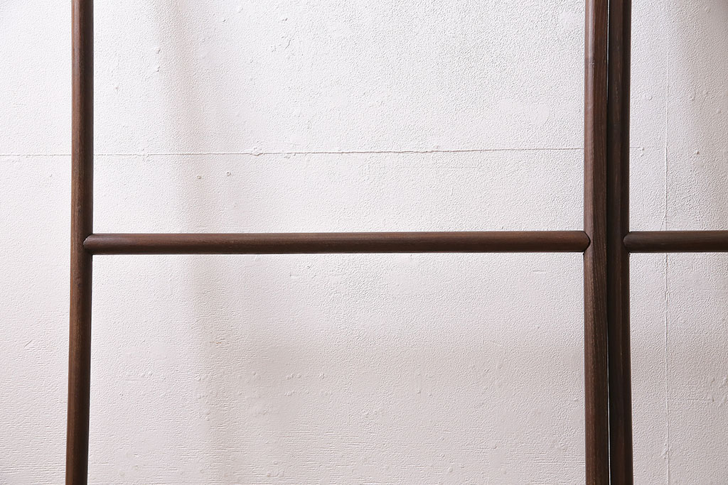 ヴィンテージ家具　昭和中期　桑材　フック付き　深みのある色合いが上品な衣桁(着物掛け、ハンガーラック、ビンテージ)(R-046264)