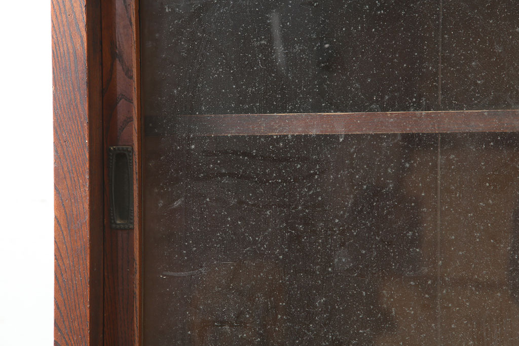 アンティーク家具　大正昭和初期　前面栗材　クリアガラス　濃い木味が魅力のレトロなガラス戸棚(収納棚、戸棚、キャビネット)(R-046308)