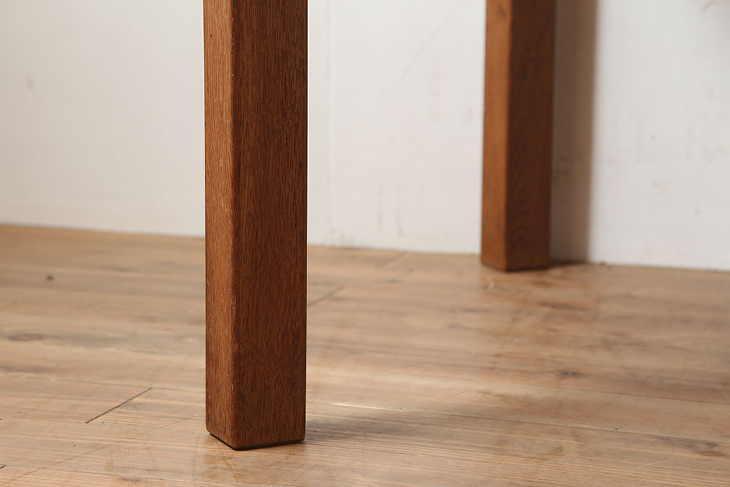 ビンテージ家具　ナラ材　ナチュラルスタイルに合うシンプルなダイニングテーブル(4人掛け、机)(R-046311)