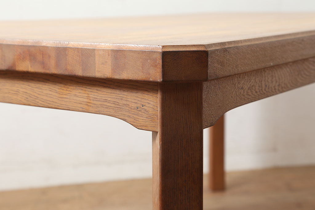 ビンテージ家具　ナラ材　ナチュラルスタイルに合うシンプルなダイニングテーブル(4人掛け、机)(R-046311)