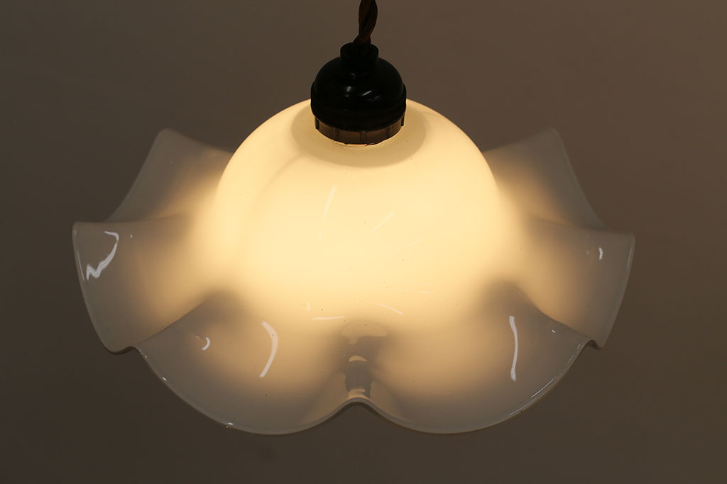 ヴィンテージ照明　イギリスビンテージ　可愛らしいフリルシェードのペンダントライト(ランプシェード、天井照明)(R-046326)